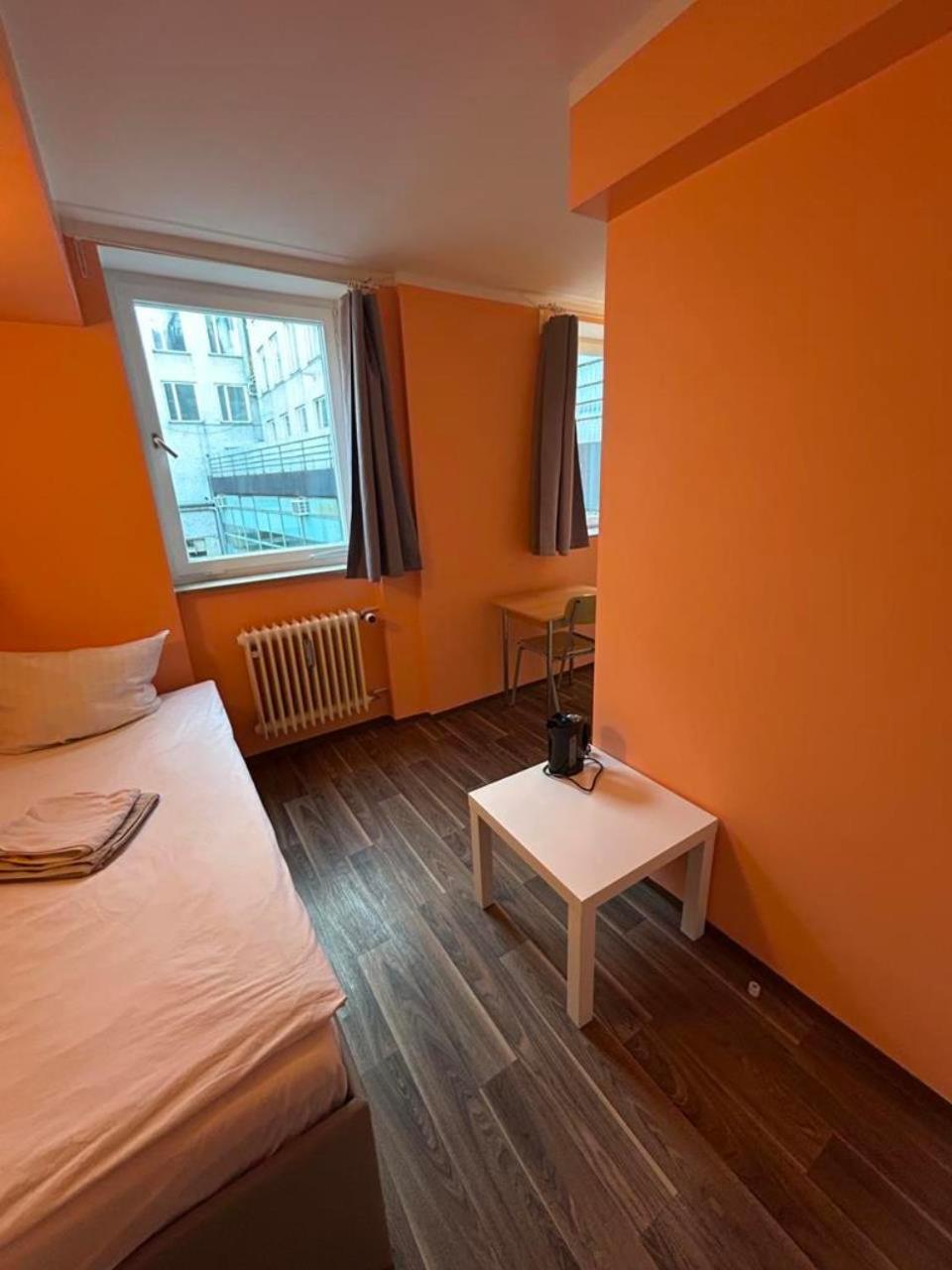 Apartment Budget Station Apartmenthostel Sen 14 *