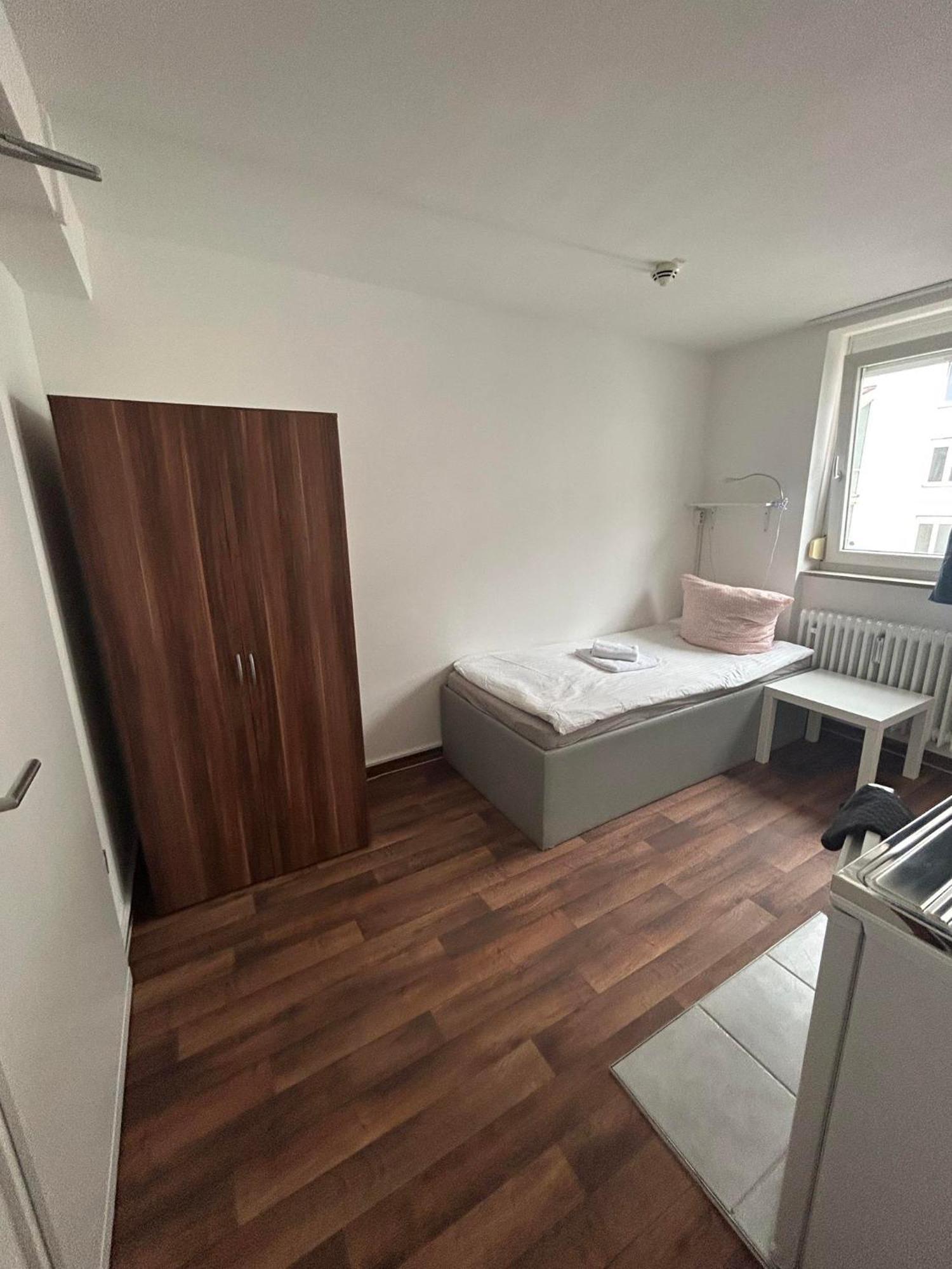 Apartment Budget Station Apartmenthostel Sen 14