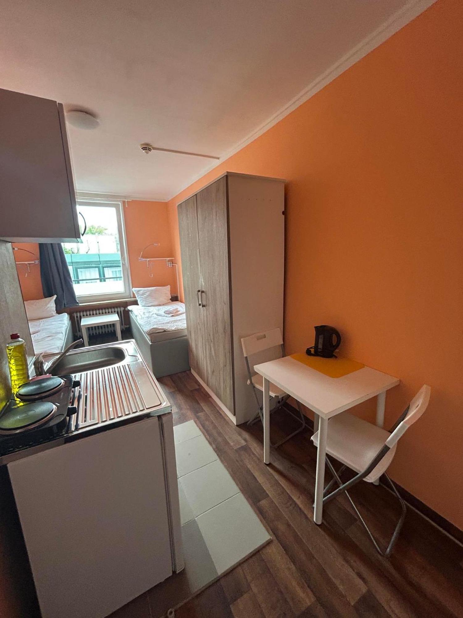 Budget Station Apartmenthostel Sen 14