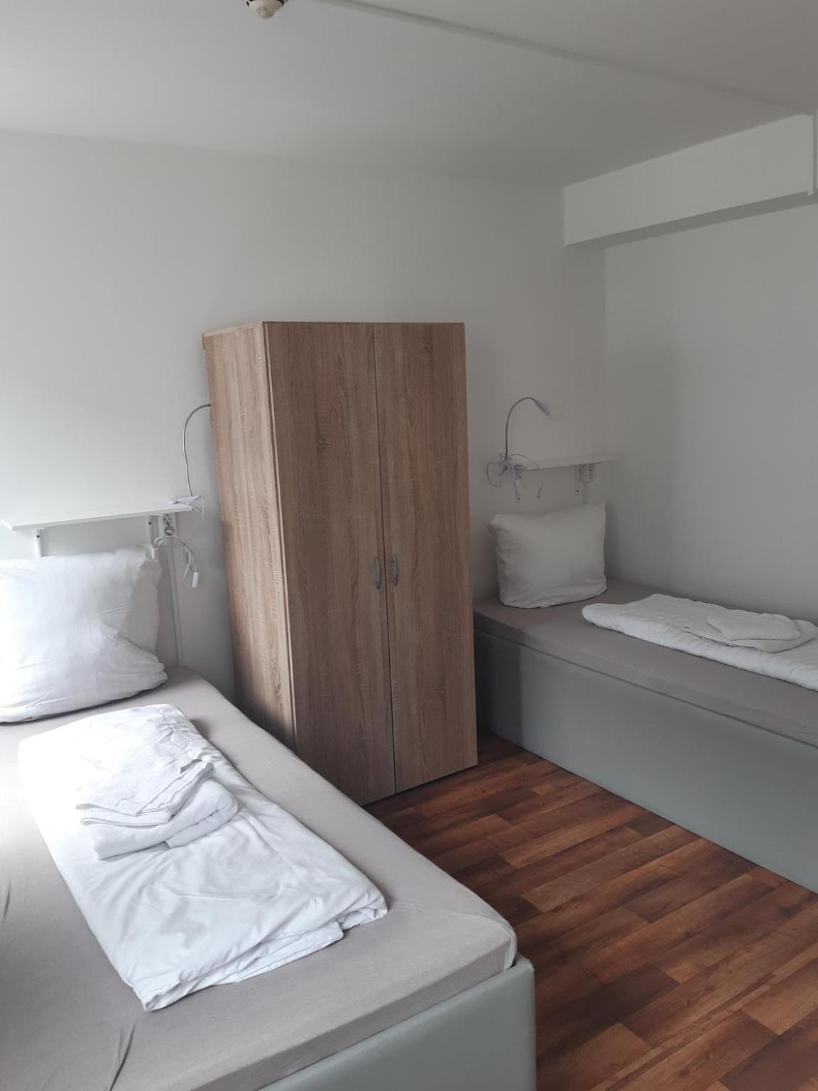 Apartment Budget Station Apartmenthostel Sen 14